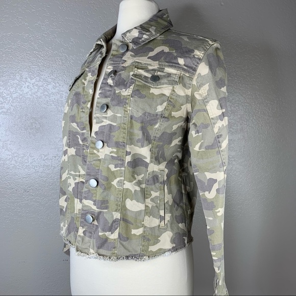Zintex Women’s Sportswear Camo Raw Edge Hem Unlined Jacket - Picture 8 of 10